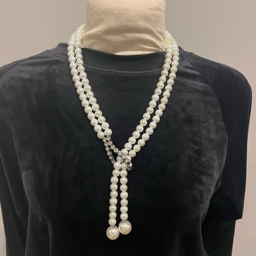 NWT WHBM statement pearl lariat necklace with gunmetal and rhinestones